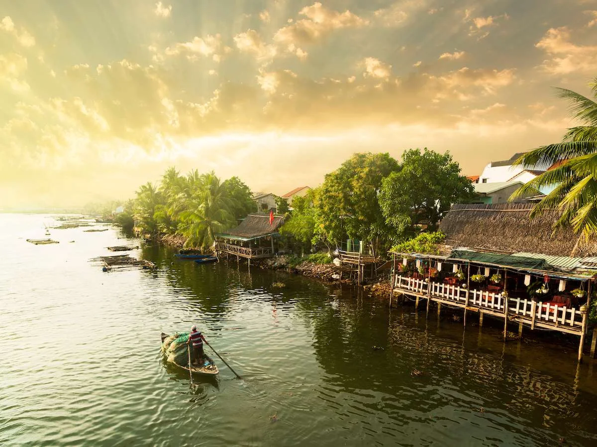 ZATOKA HA LONG - HANOI - HUE